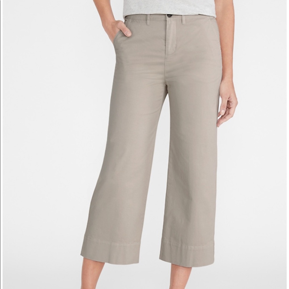 Garnet Hill Crop Chinos in Khaki Size 10